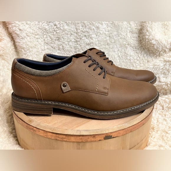 Chaps Brown Oxfords Classic Lace Up  Size 11 - Picture 1 of 6